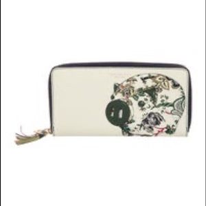 Tory Burch wallet